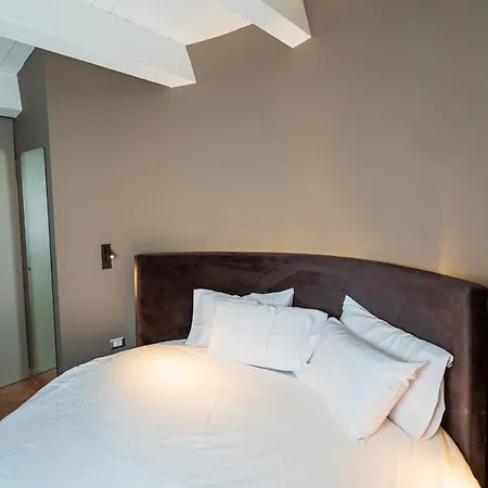 ベッド・アンド・ブレックファスト Arcolobello コラート